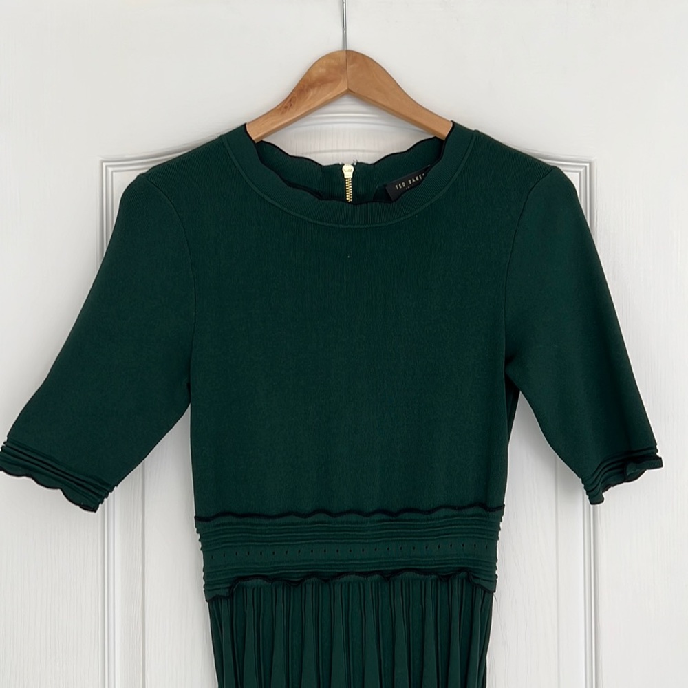 Ted Baker - Green and black dress. Size 2 (Small / 4)